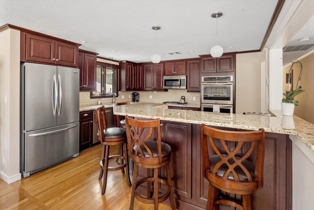 23 Harvest Lane Hingham, MA 02043 - Photo 6 of 24