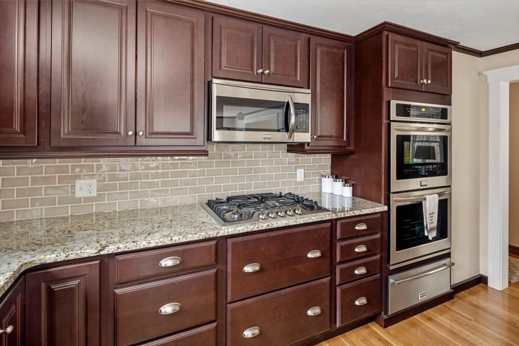 23 Harvest Lane Hingham, MA 02043 - Photo 8 of 24