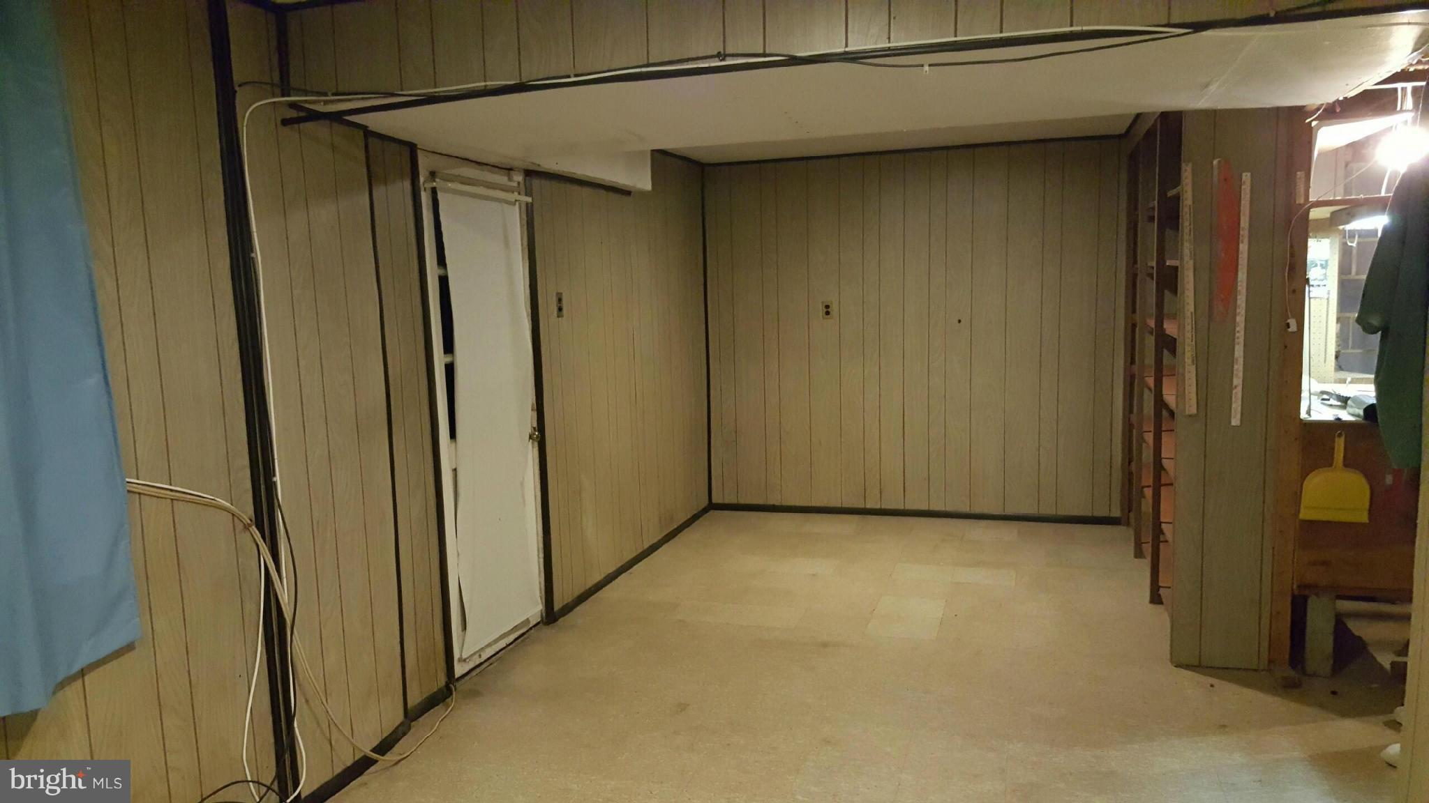 4409 Havelock Road Lanham, MD 20706 - Photo 21 of 22 Basement workshop area