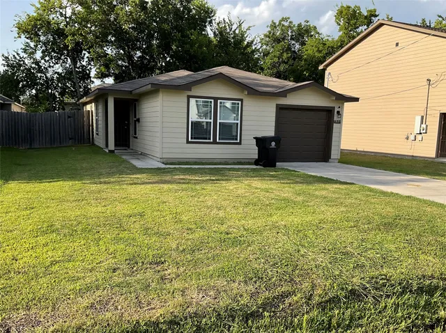 $1,575 | 411 Armstrong Street, Houston, TX 77029