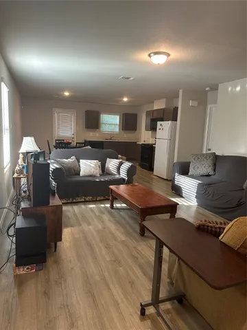 $1,575 | 411 Armstrong Street, Houston, TX 77029