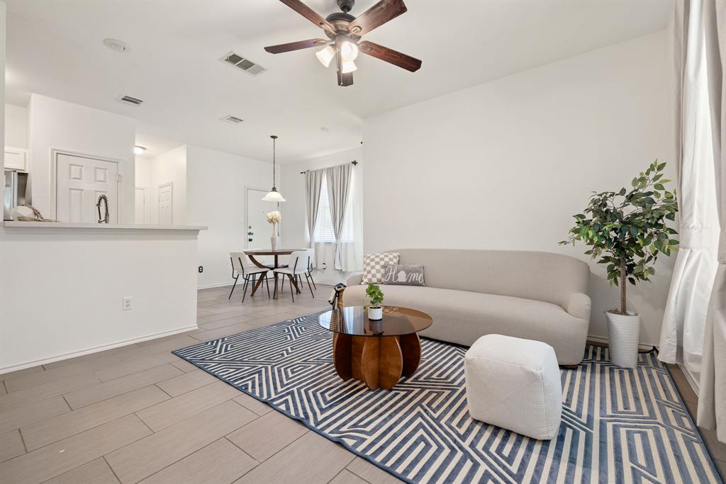 14525 Harris Ridge Boulevard, Unit B Pflugerville, TX 78660 - Photo 4 of 26
