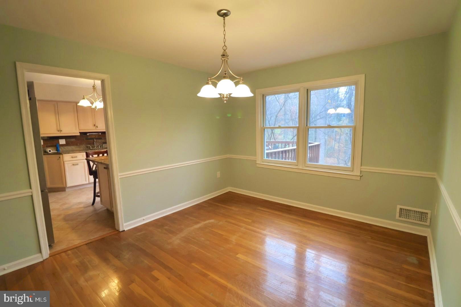 11312 Myrtle Lane Reston, VA 20191 - Photo 7 of 23 Dining Room