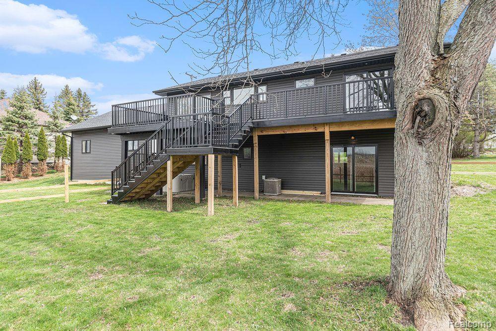 1298 Butcher Road Fenton, MI 48430 - Photo 25 of 31 Gallery Image 25