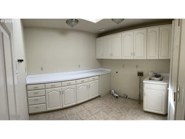 $1,200,000 | 2650 Hoo Doo Drive Northwest, Salem, OR 97304