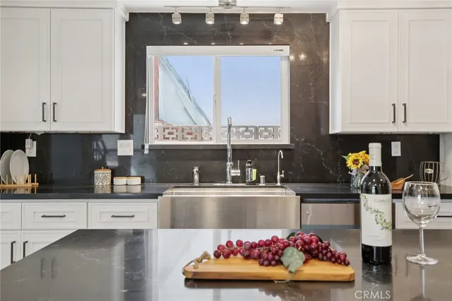 $1,568,000 | 1533 West San Lorenzo Avenue, Santa Ana, CA 92704