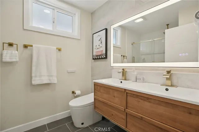 $1,489,000 | 1533 West San Lorenzo Avenue, Santa Ana, CA 92704