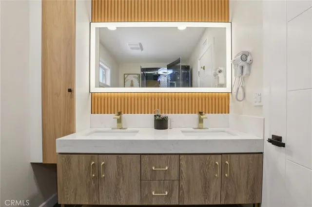 $1,568,000 | 1533 West San Lorenzo Avenue, Santa Ana, CA 92704