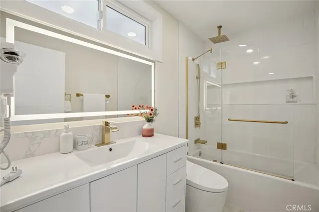 $1,568,000 | 1533 West San Lorenzo Avenue, Santa Ana, CA 92704