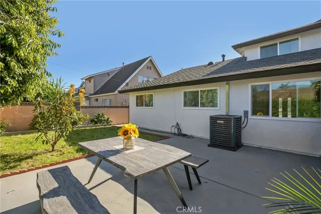 $1,489,000 | 1533 West San Lorenzo Avenue, Santa Ana, CA 92704