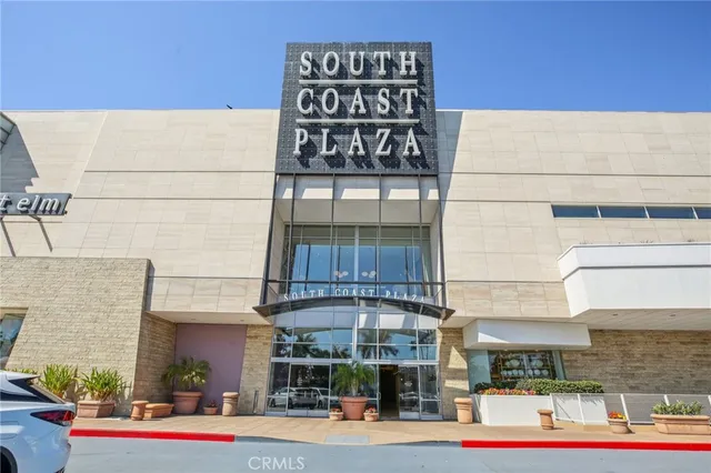 $1,568,000 | 1533 West San Lorenzo Avenue, Santa Ana, CA 92704