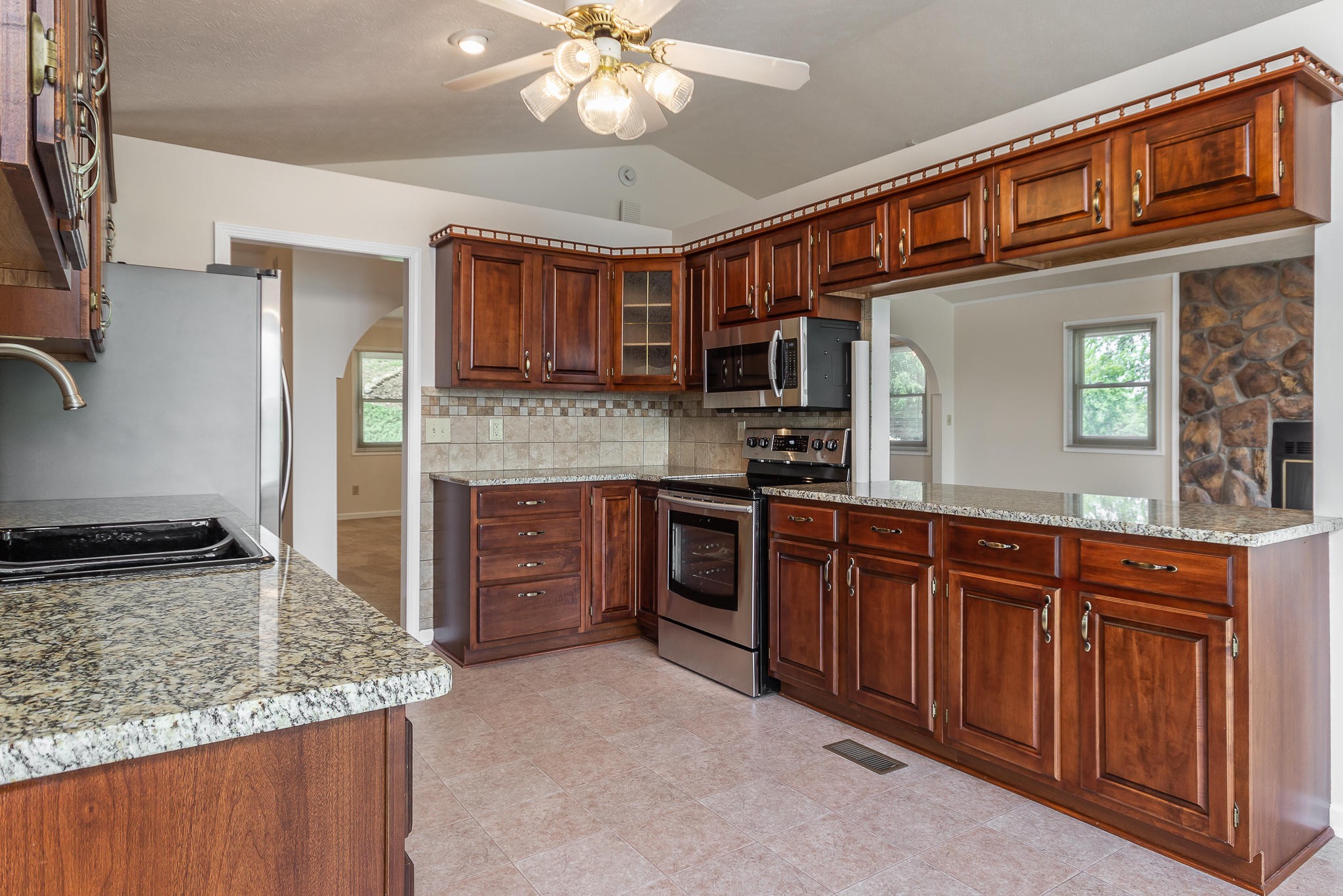 629 Turtle Pointe Bean Station, TN 37708 - Photo 12 of 35 Gallery Image 12