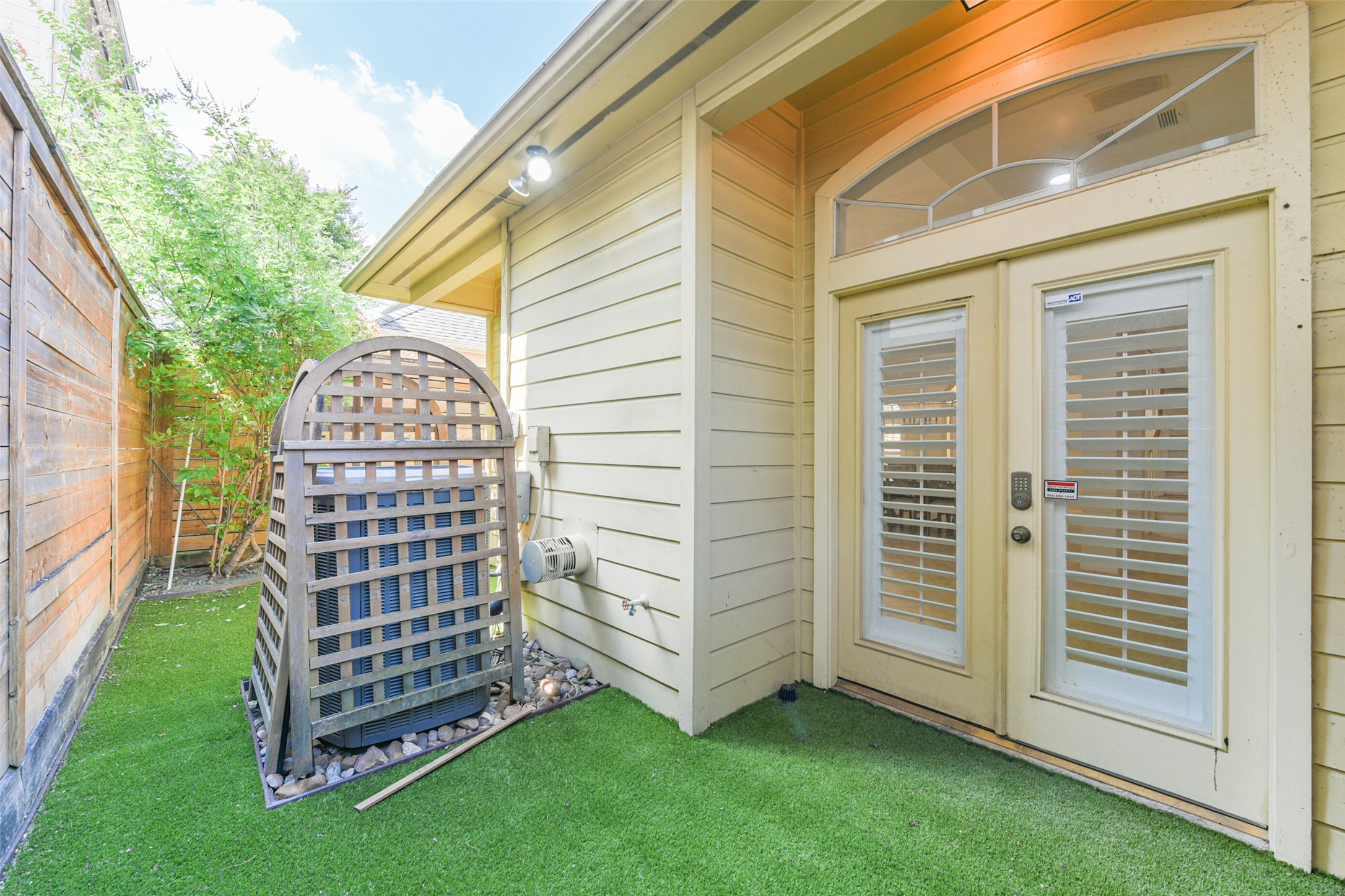 618 Detering Street Houston, TX 77007 - Photo 8 of 42
