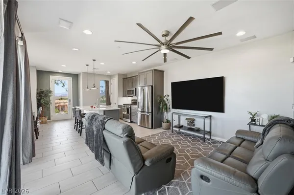 $480,000 | 152 Kimberlite Drive, Henderson, NV 89011