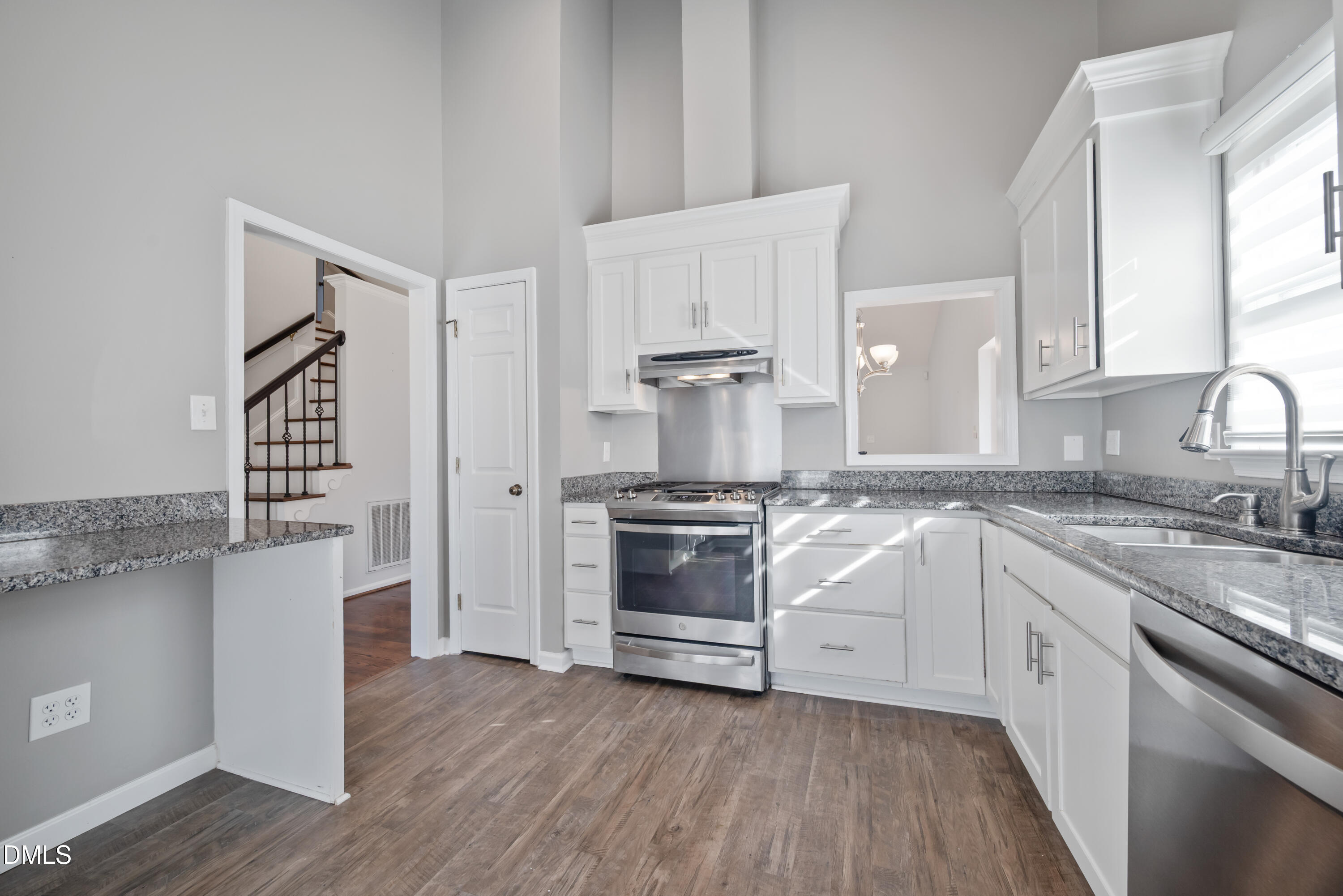 1117 Oakside Court Raleigh, NC 27609 - Photo 7 of 30 Kitchen
