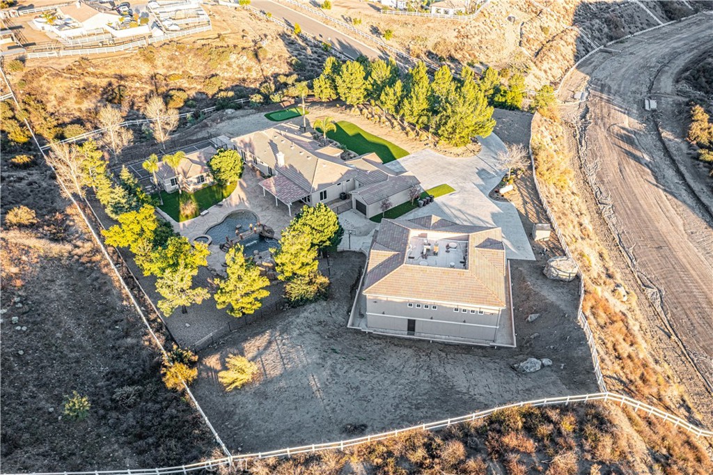 24195 Spencer Butte Drive Perris, CA 92570 - Photo 15 of 60