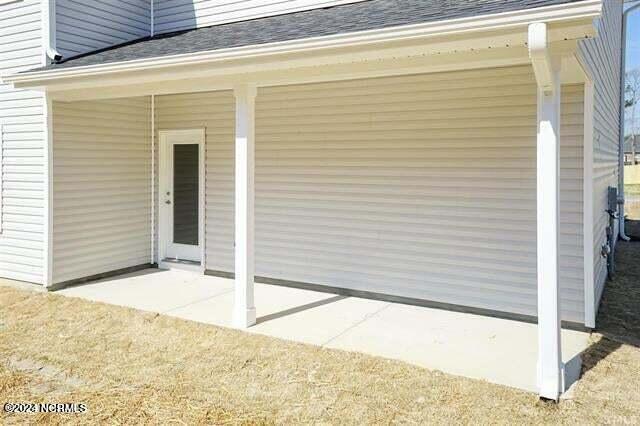 1012 Hot Rod Road New Bern, NC 28562 - Photo 4 of 46 covered patio