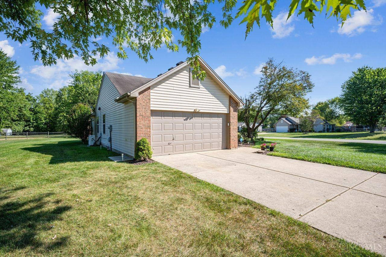 1202 Nottingham Road Amelia, OH 45102 - Photo 3 of 36 Gallery Image 3