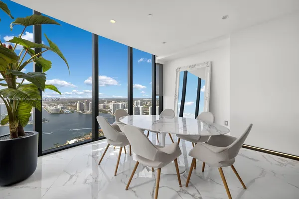 $29,900 | 18555 Collins Avenue, Unit 4603, Sunny Isles Beach, FL 33160