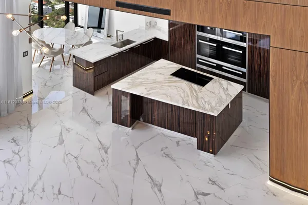 $29,900 | 18555 Collins Avenue, Unit 4603, Sunny Isles Beach, FL 33160