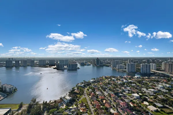 $29,900 | 18555 Collins Avenue, Unit 4603, Sunny Isles Beach, FL 33160