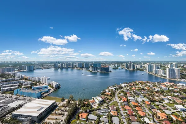 $29,900 | 18555 Collins Avenue, Unit 4603, Sunny Isles Beach, FL 33160