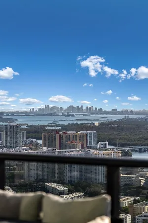 $29,900 | 18555 Collins Avenue, Unit 4603, Sunny Isles Beach, FL 33160