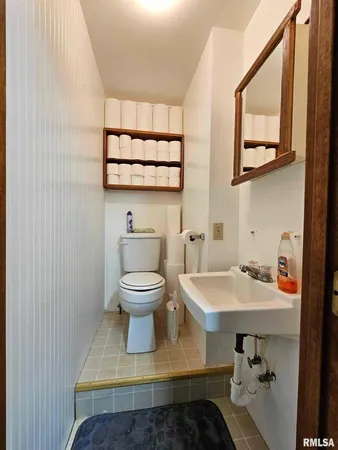 $169,900 | 405 4th Street, Rosiclare, IL 62982