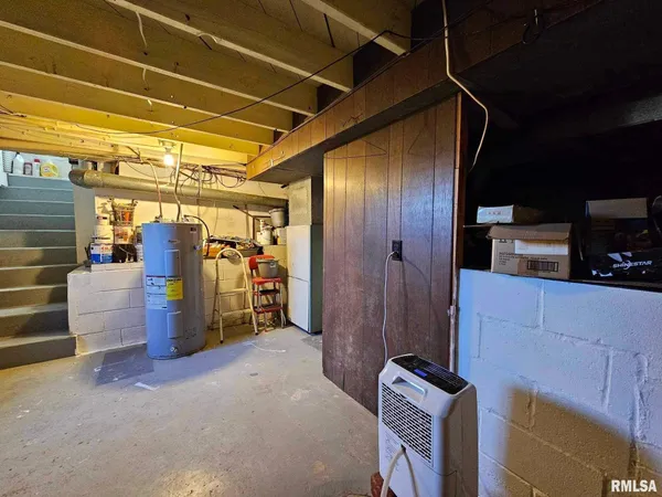 $169,900 | 405 4th Street, Rosiclare, IL 62982