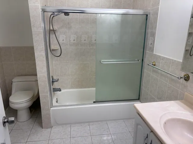 $249,900 | 4455 Yorktown Place, Unit 28, Mays Landing, NJ 08330