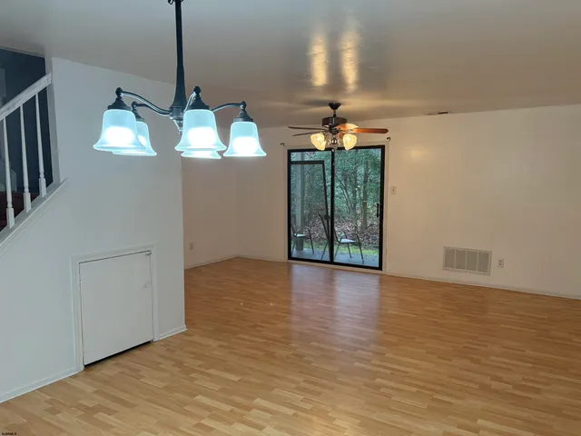 $249,900 | 4455 Yorktown Place, Unit 28, Mays Landing, NJ 08330
