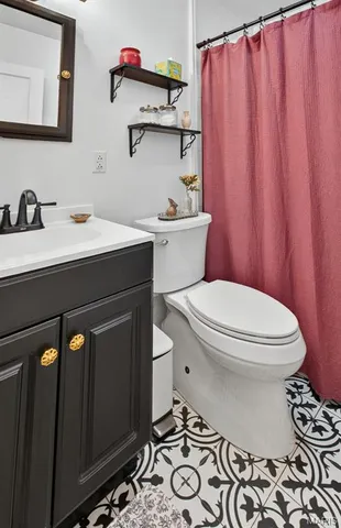 $240,000 | 217 South Rapp Avenue, Columbia, IL 62236