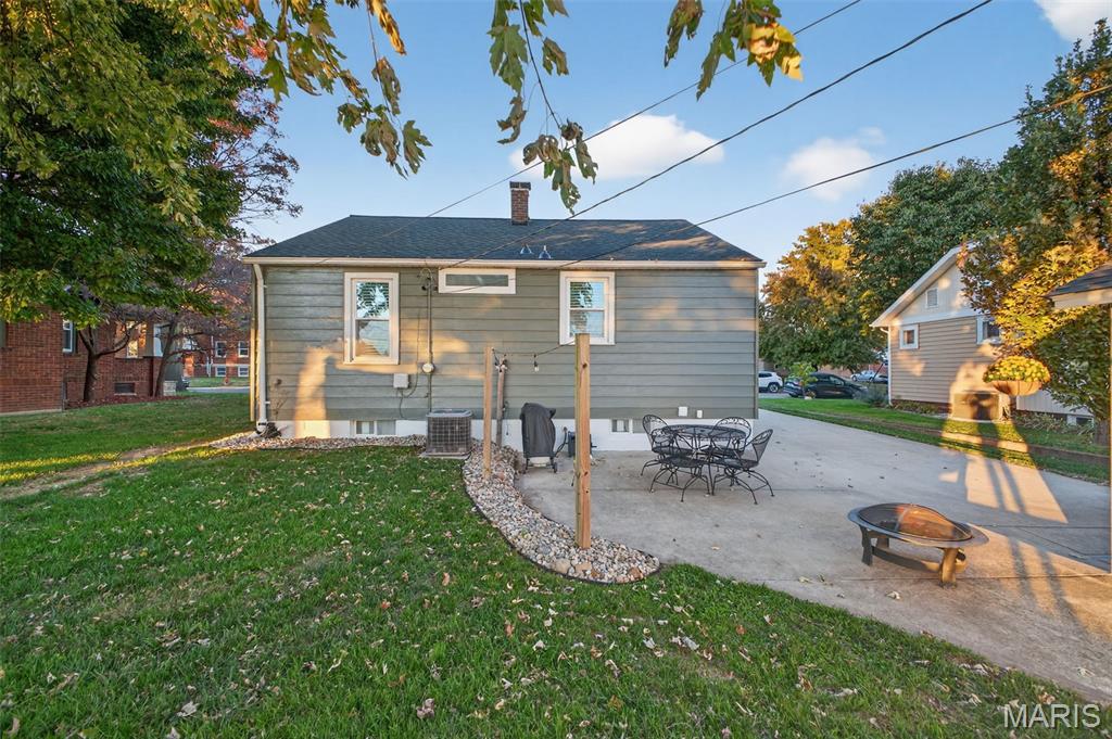 217 South Rapp Avenue Columbia, IL 62236 - Photo 9 of 40