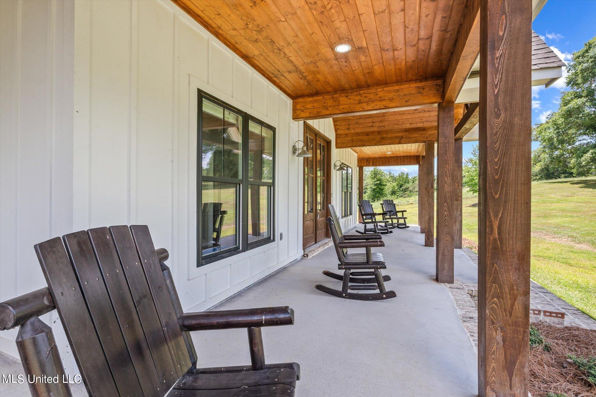 123 Doc Gore Road Sumrall, MS 39482 - Photo 7 of 56 06-home-06