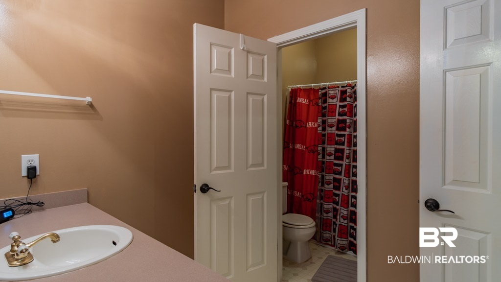 149 Lakeview Loop Daphne, AL 36526 - Photo 21 of 26 Second Bathroom
