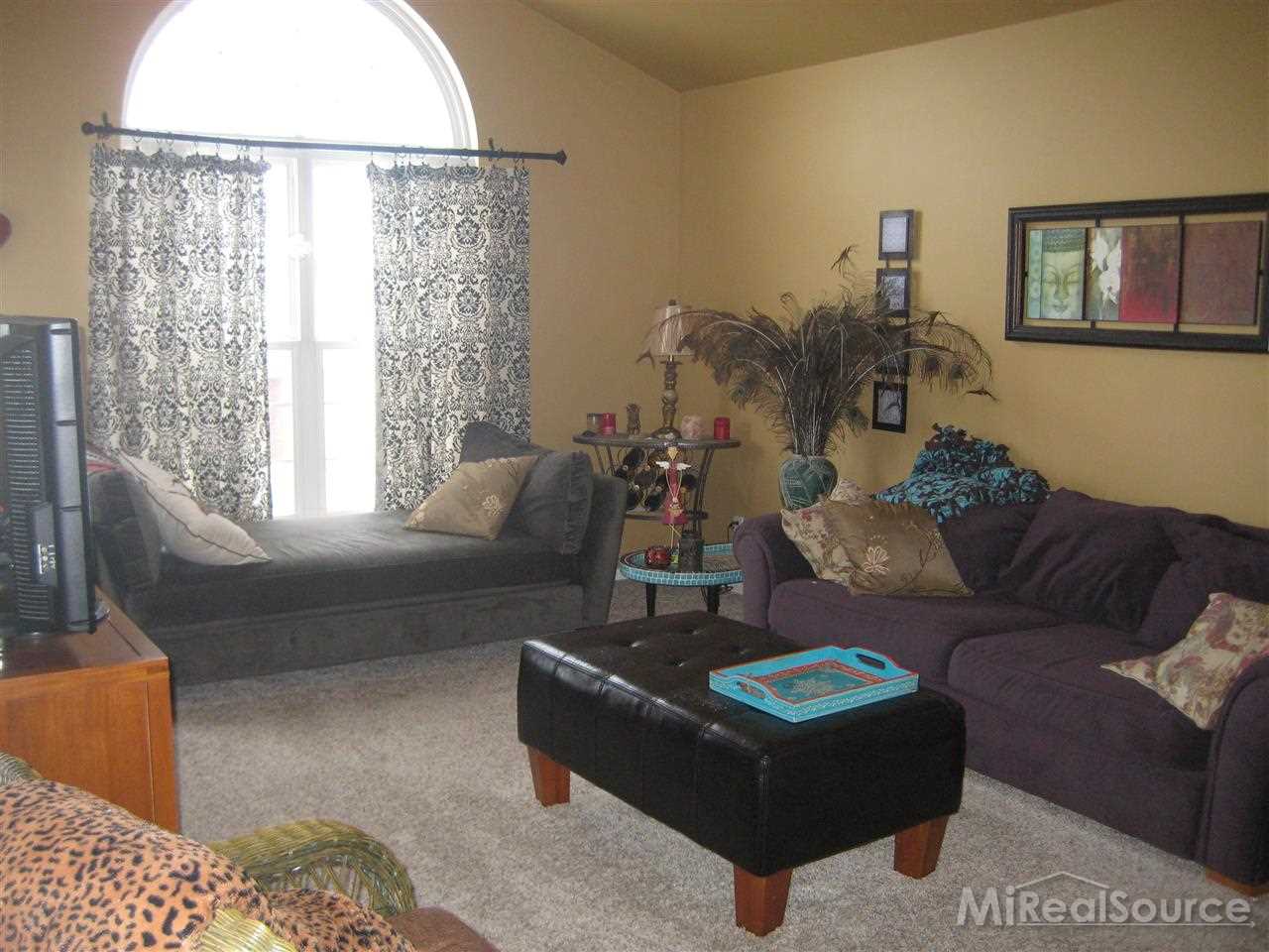 3458 Tremonte Creek Rochester, MI 48306 - Photo 5 of 17 31181990-4.JPG