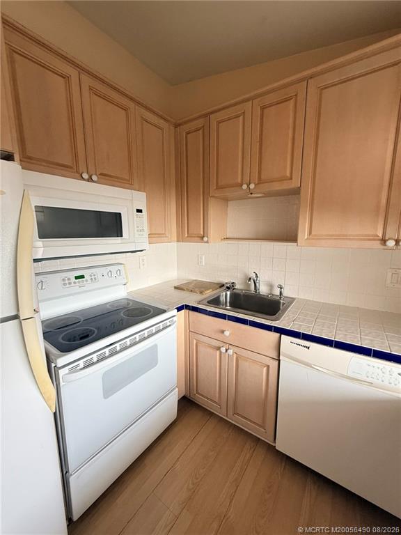 800 Northwest Fork Road, Unit 1010 Stuart, FL 34994 - Photo 9 of 35 Gallery Image 9