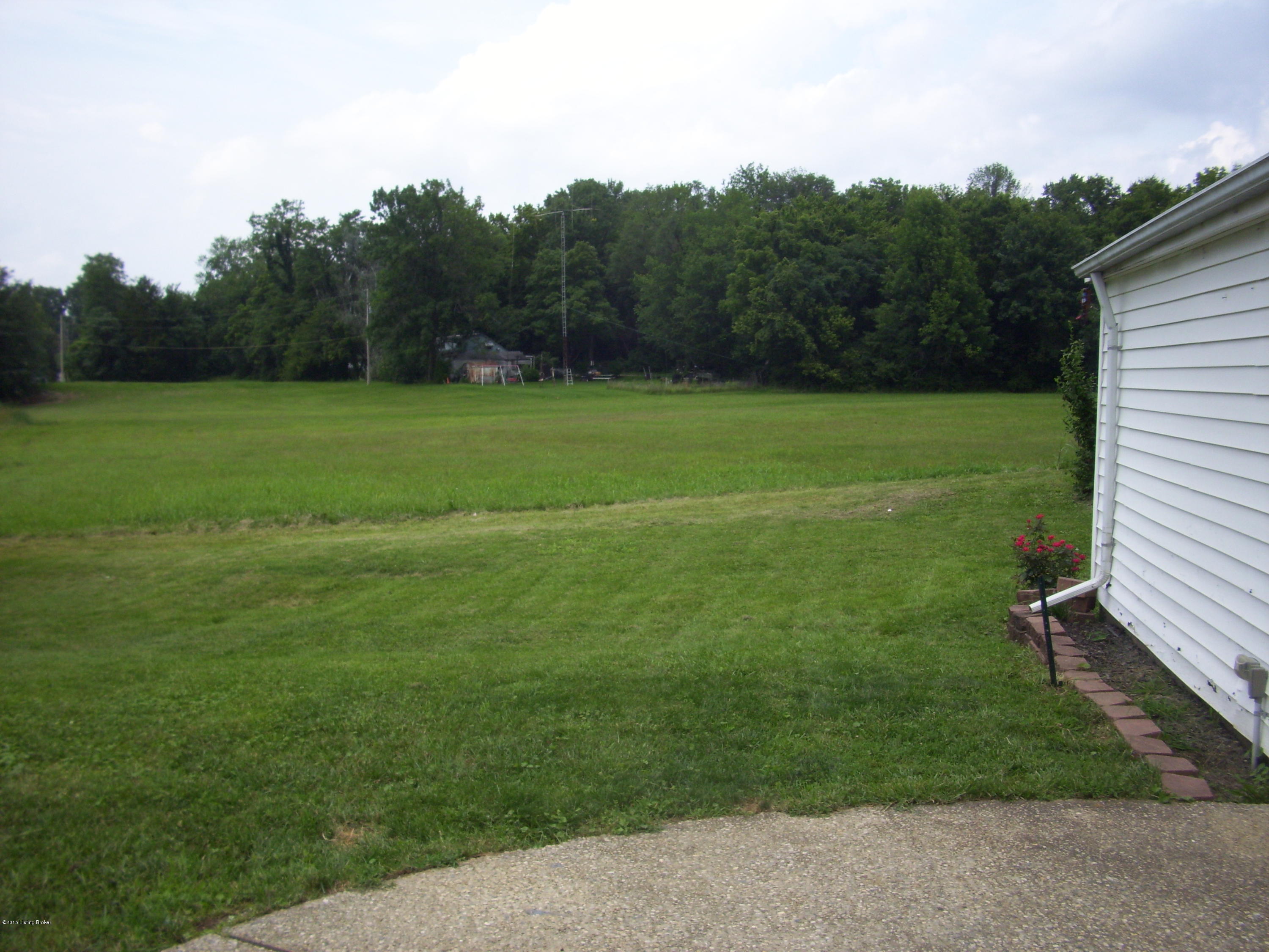 9909 Robsion Road Louisville, KY 40299 - Photo 27 of 28 100_1449