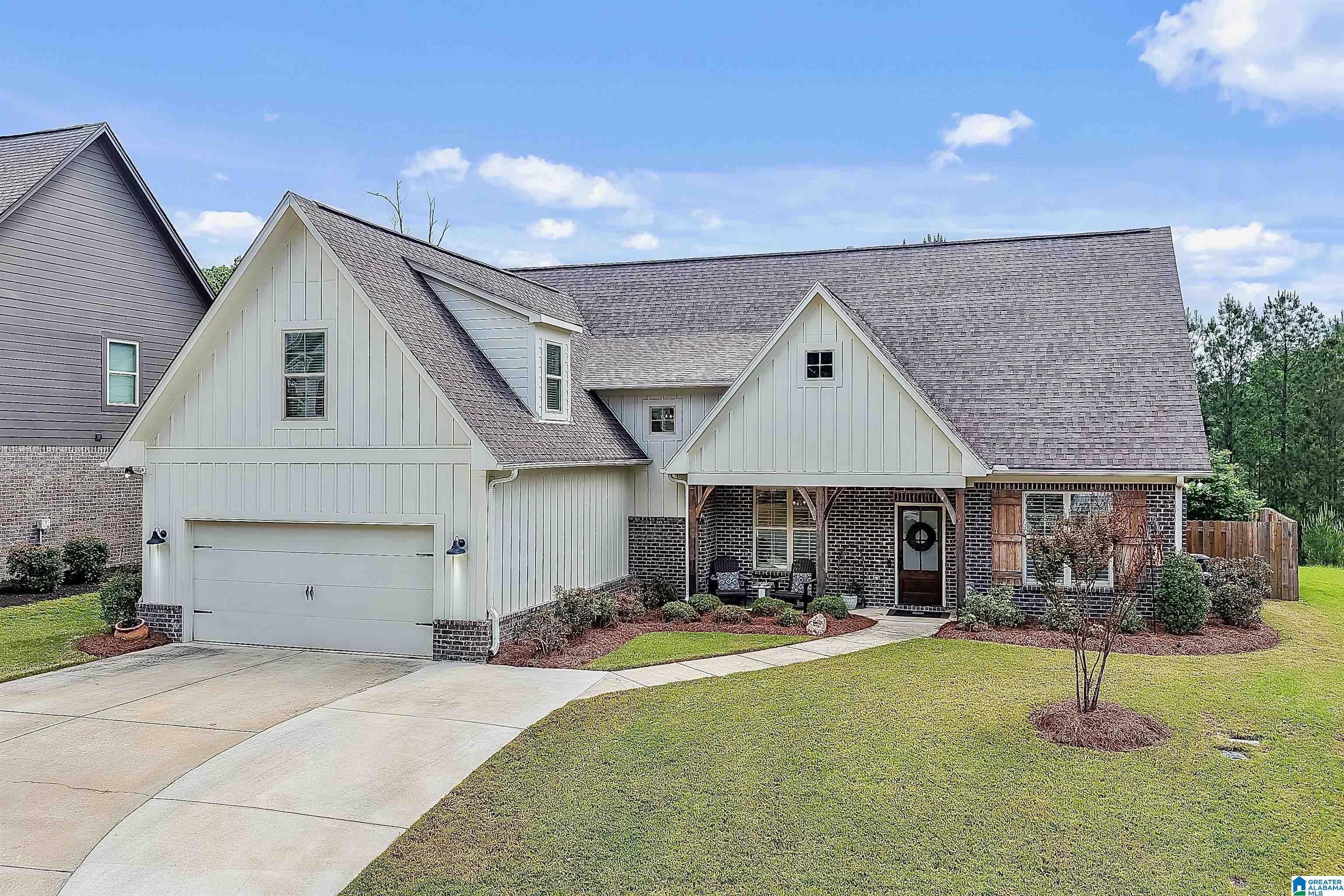 208 Kinross Circle Pelham, AL 35124 - Photo 1 of 46