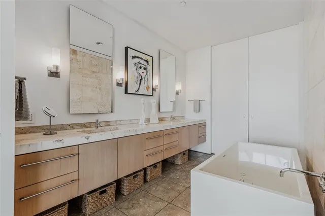 $900,000 | 1717 Arts Plaza, Unit 1804, Dallas, TX 75201