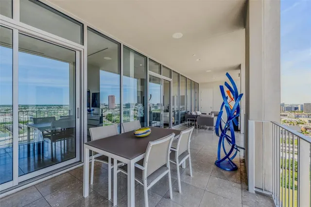 $900,000 | 1717 Arts Plaza, Unit 1804, Dallas, TX 75201
