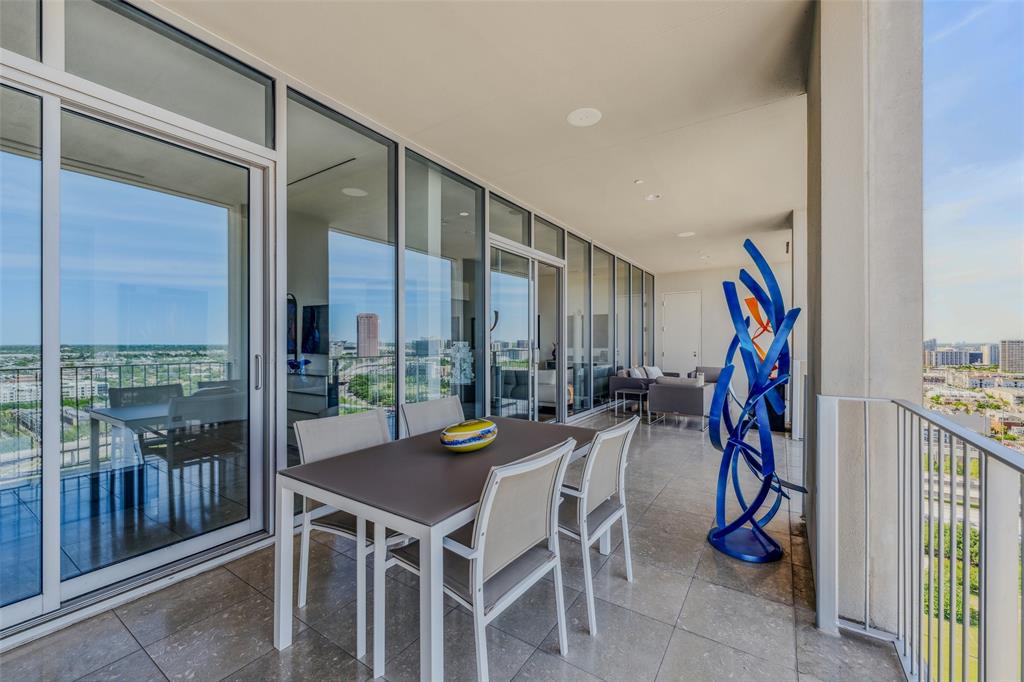 1717 Arts Plaza, Unit 1804 Dallas, TX 75201 - Photo 19 of 31