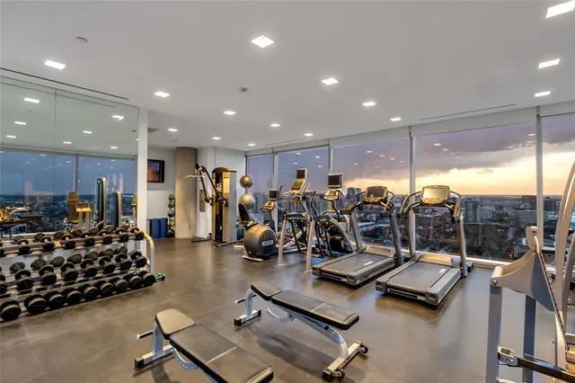 $900,000 | 1717 Arts Plaza, Unit 1804, Dallas, TX 75201