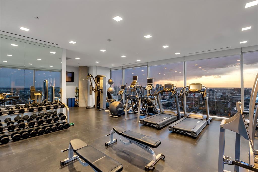 1717 Arts Plaza, Unit 1804 Dallas, TX 75201 - Photo 30 of 31