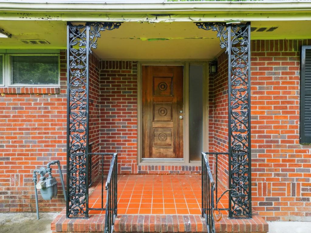 4078 Briarcliff Road Northeast Atlanta, GA 30345 - Photo 3 of 41