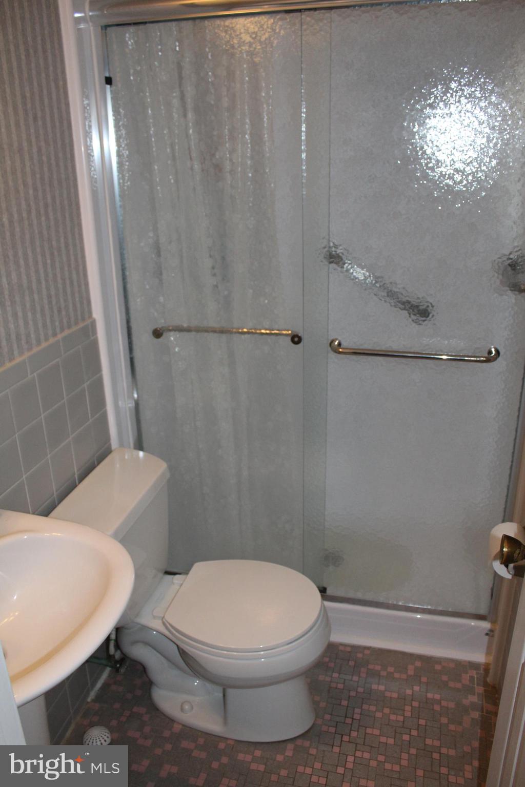 1603 Jill Road Willow Grove, PA 19090 - Photo 12 of 25 Gallery Image 12