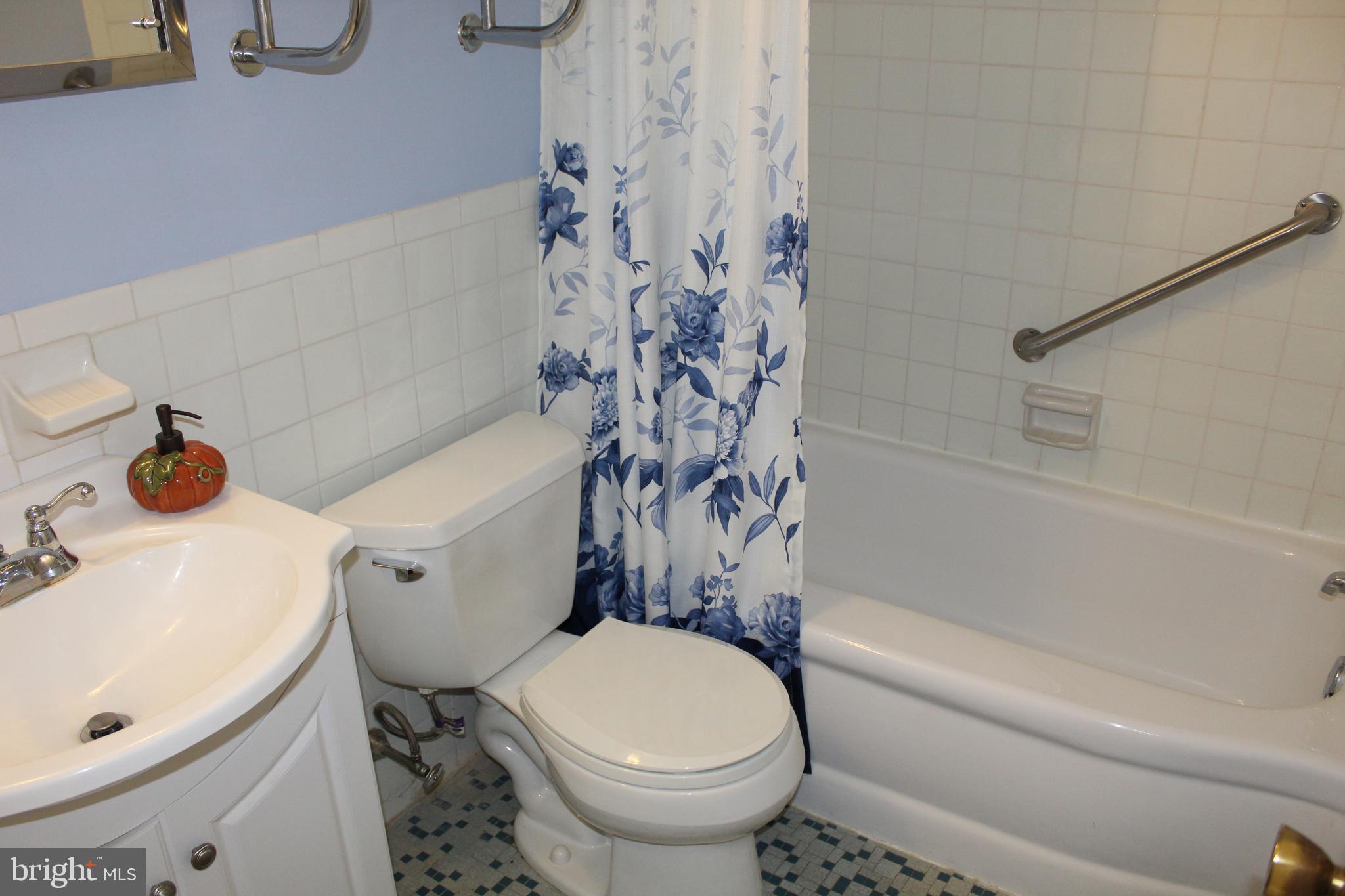 1603 Jill Road Willow Grove, PA 19090 - Photo 15 of 25 Gallery Image 15