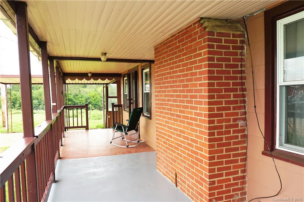 175 Chief Thomas Road Harmony, NC 28634 - Photo 3 of 24 Gallery Image 3