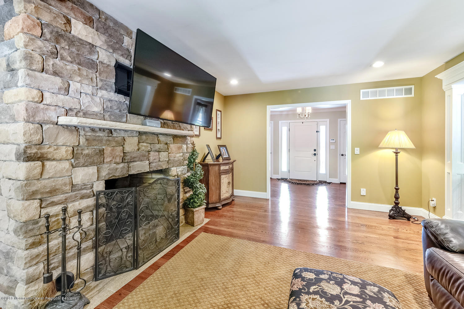6 Country View Road Holmdel, NJ 07733 - Photo 14 of 31 6 Countryview Road Holmdel NJ-large-010-