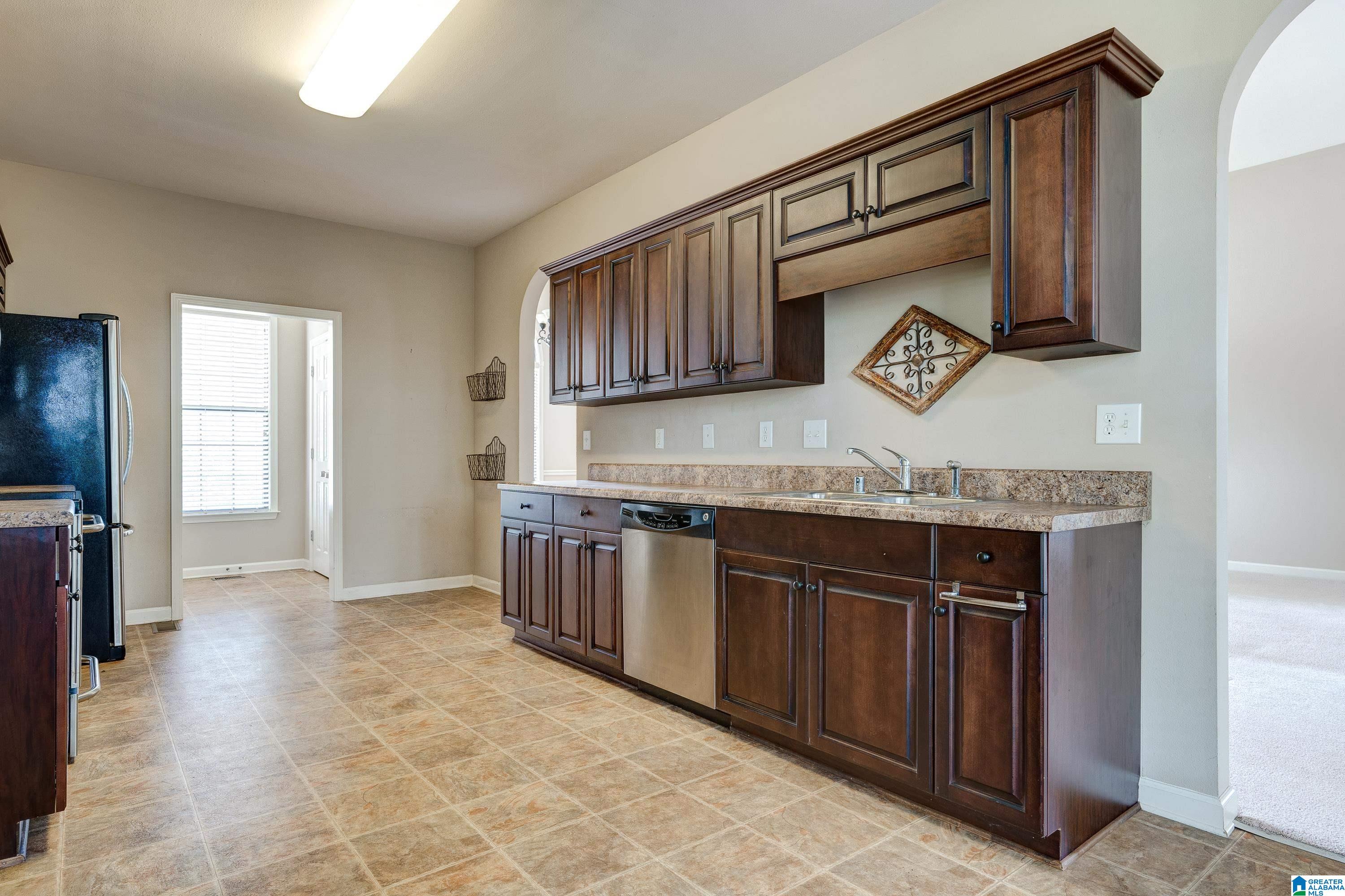 203 Chinaberry Way Alabaster, AL 35114 - Photo 16 of 38